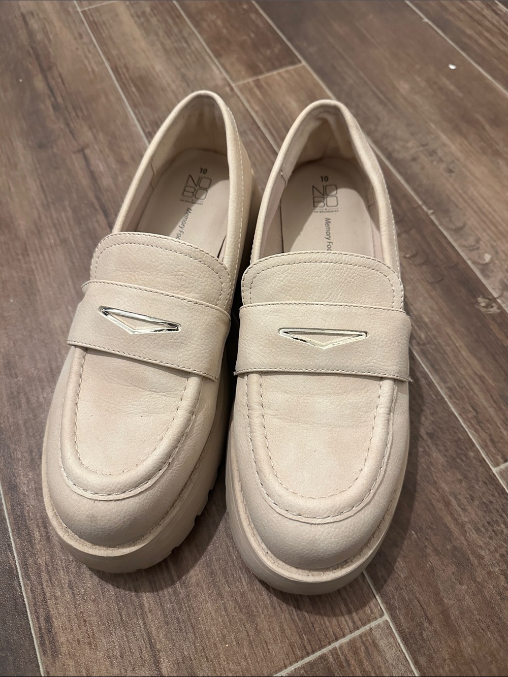 Size 10 No Boundaries Cream Chunky Lug-Sole Loafers